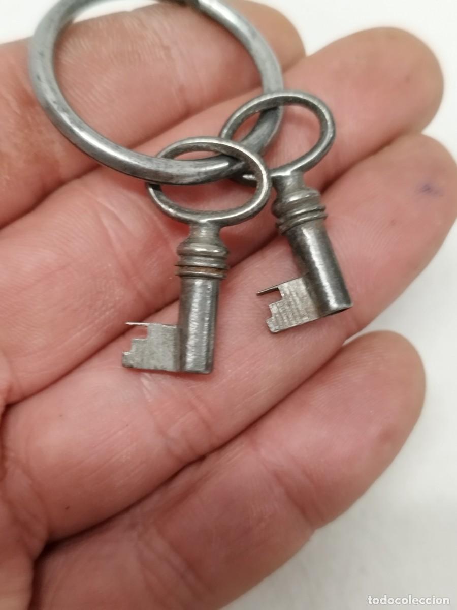 Antig&uuml;edades: Dos antiguas peque&ntilde;as llaves a identificar. - Foto 2