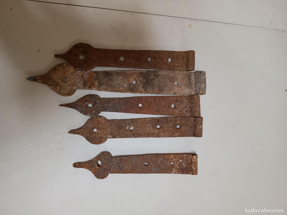 Antig&uuml;edades: Antiguas bisagras de forja - Foto 1
