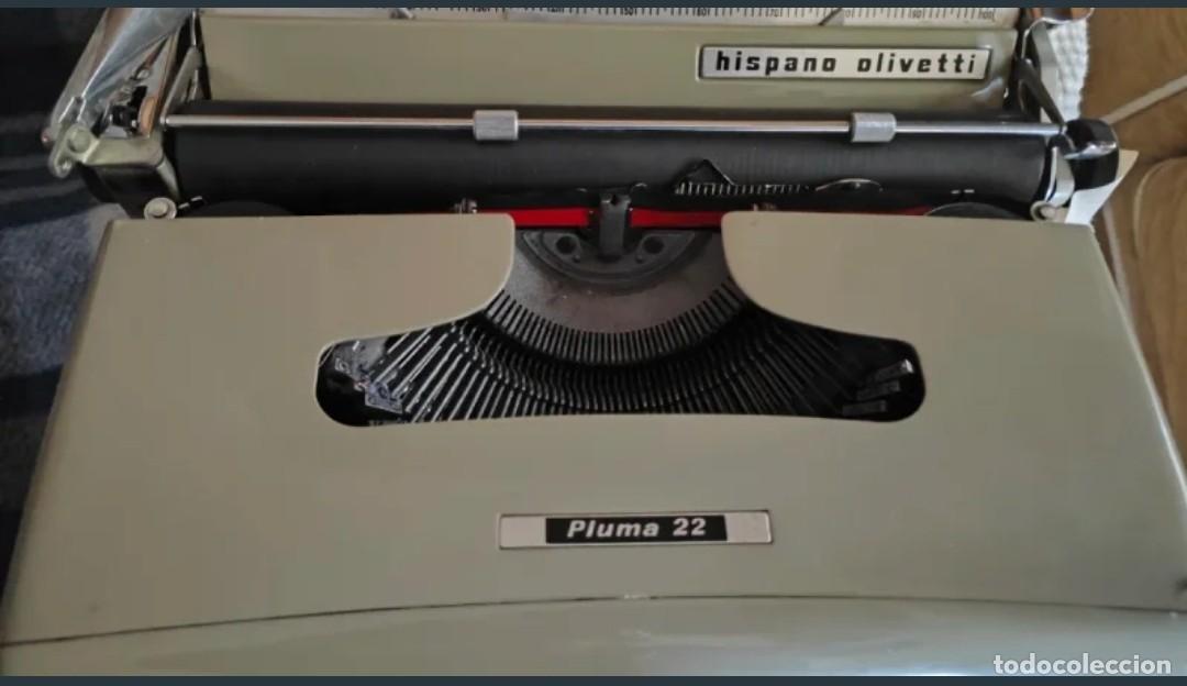 Antig&uuml;edades: M&aacute;quina de escribir Hispano Olivetti Pluma 22 - Foto 2