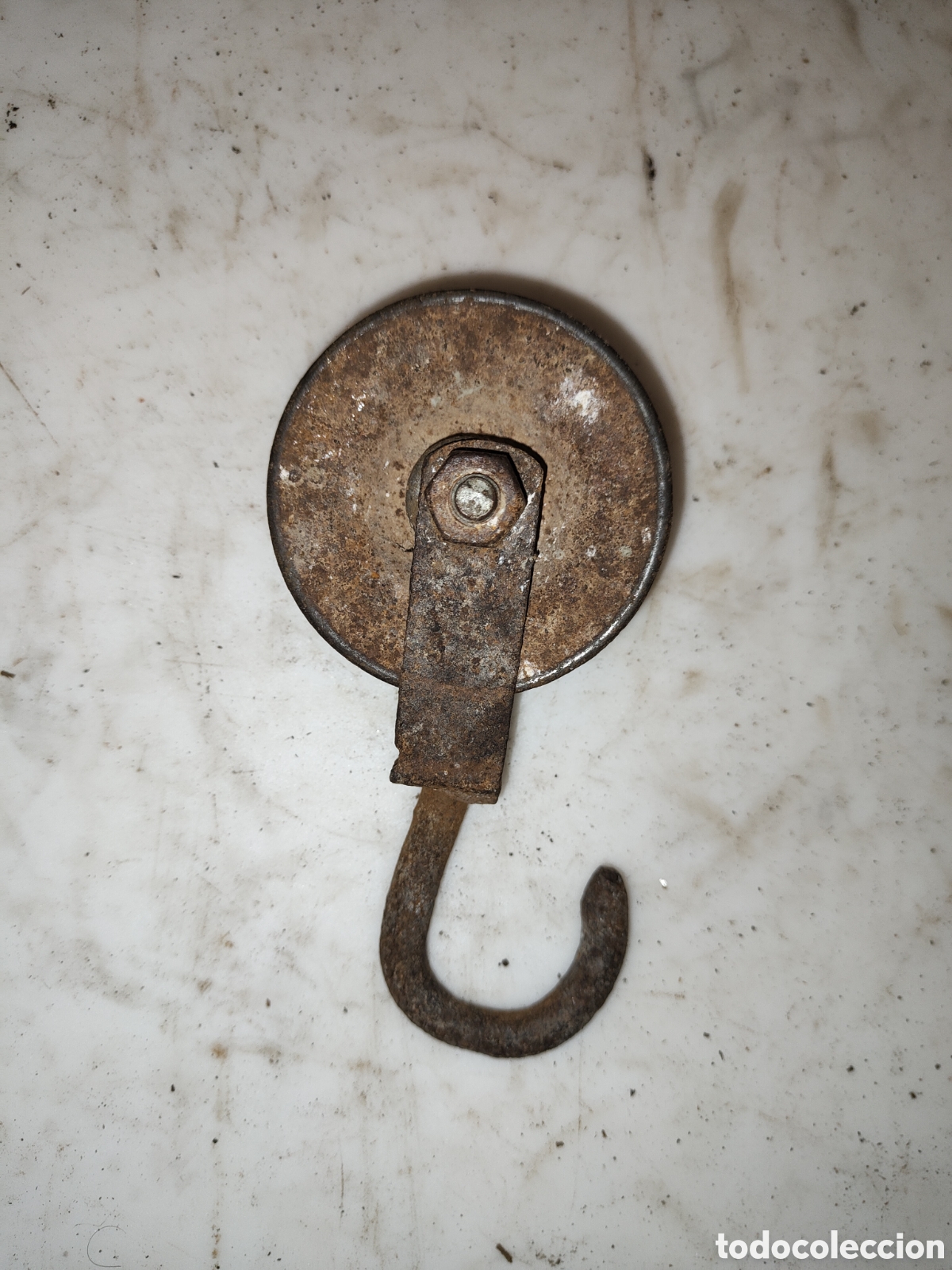 Antig&uuml;edades: Garrucha antigua de polea con gancho - Foto 1