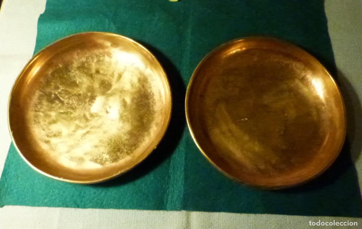 Antig&uuml;edades: DOS PLATOS DE BALANZA EN METAL - Foto 3