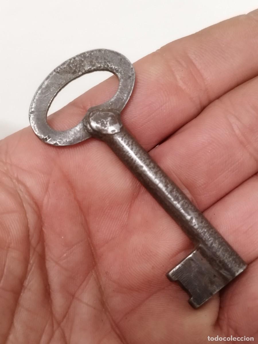 Antig&uuml;edades: Cuatro antiguas llaves a identificar. - Foto 7