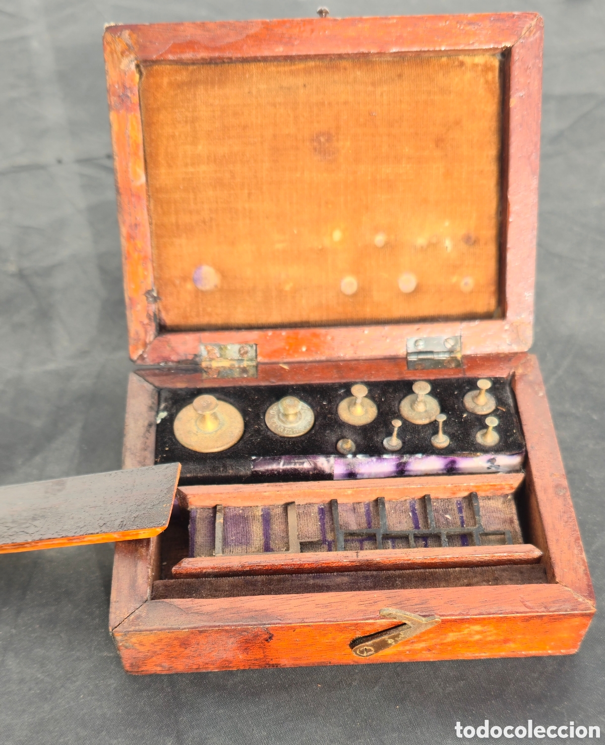 Antig&uuml;edades: Antigua Caja pesas precisi&oacute;n - Foto 1