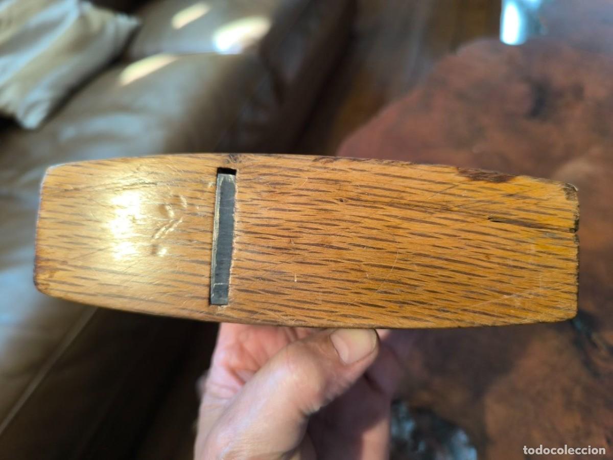 Antig&uuml;edades: CEPILLO DE MADERA DE ROBLE B. S. I. G. - Foto 5