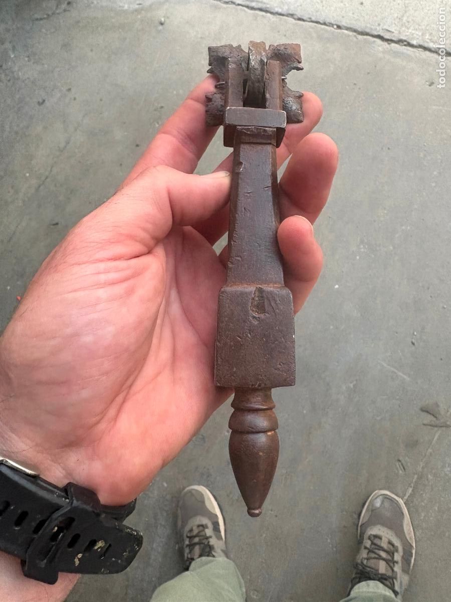 Antig&uuml;edades: Antigua Aldaba picaporte de forja hierro