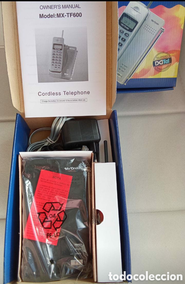 Tel&eacute;fonos: Tel&eacute;fono inal&aacute;mbrico vintage finales de los 90 - Foto 3