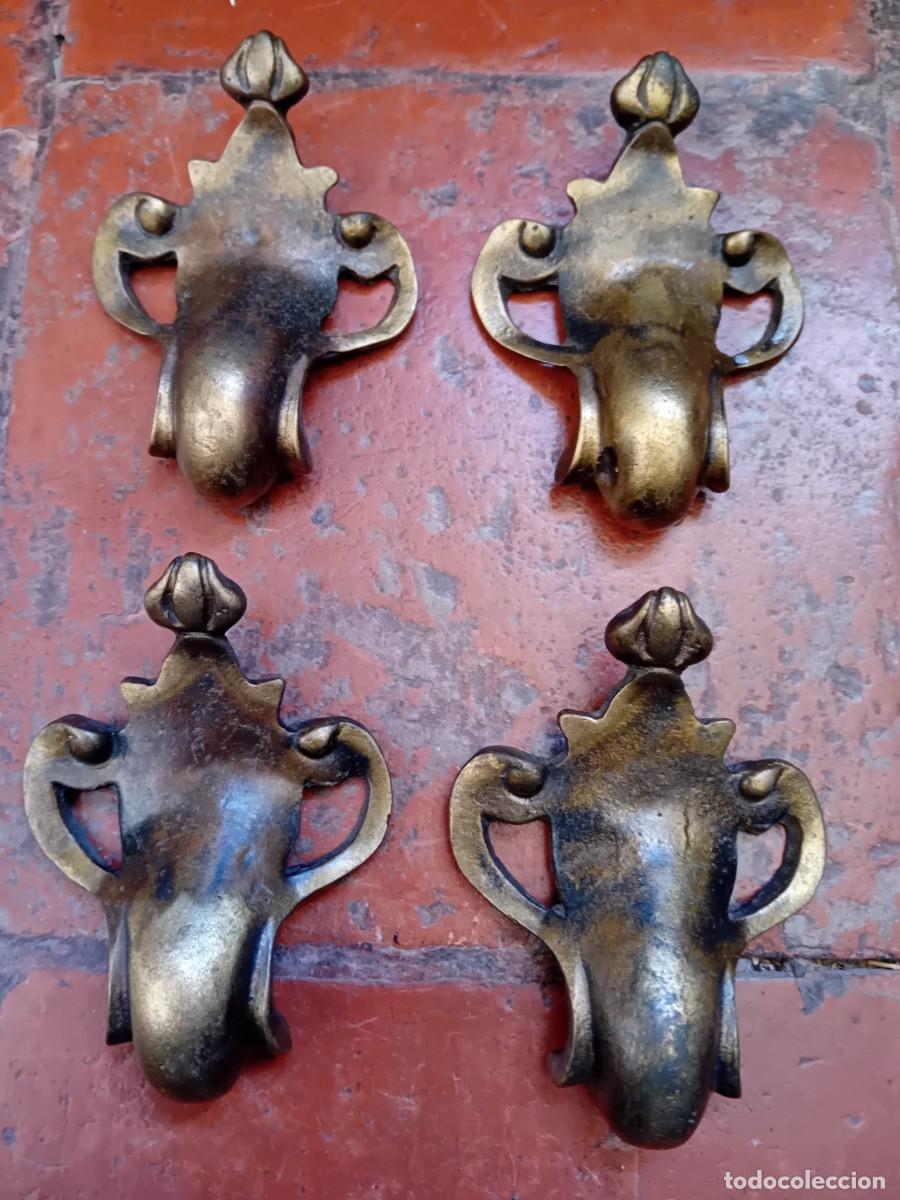 Antig&uuml;edades: 4 patas de bronce antiguas - Foto 1