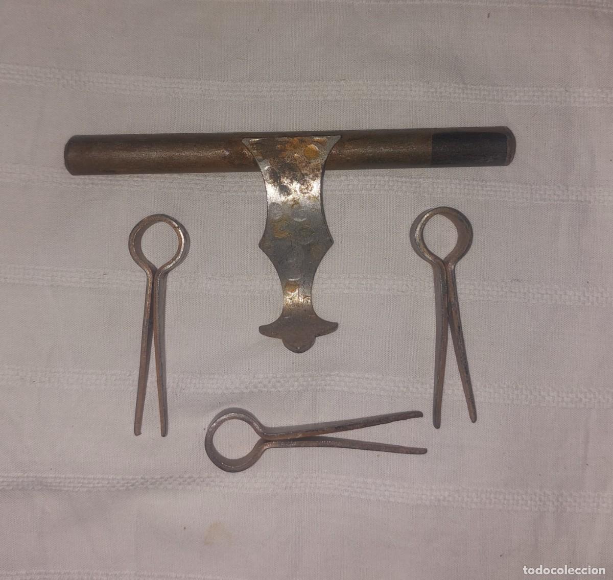 Antig&uuml;edades: Pasador para puertas - Foto 1