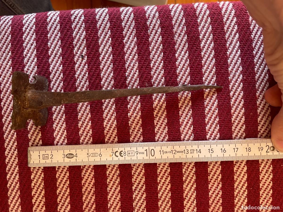 Antig&uuml;edades: Clavo de hierro de puerta - Foto 4
