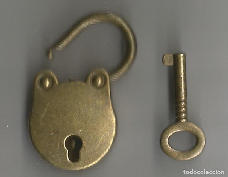 Antiquit&eacute;s: CANDADO DECORATIVO - PEQUE&Ntilde;O CON LLAVE - BRONCE - NUEVO