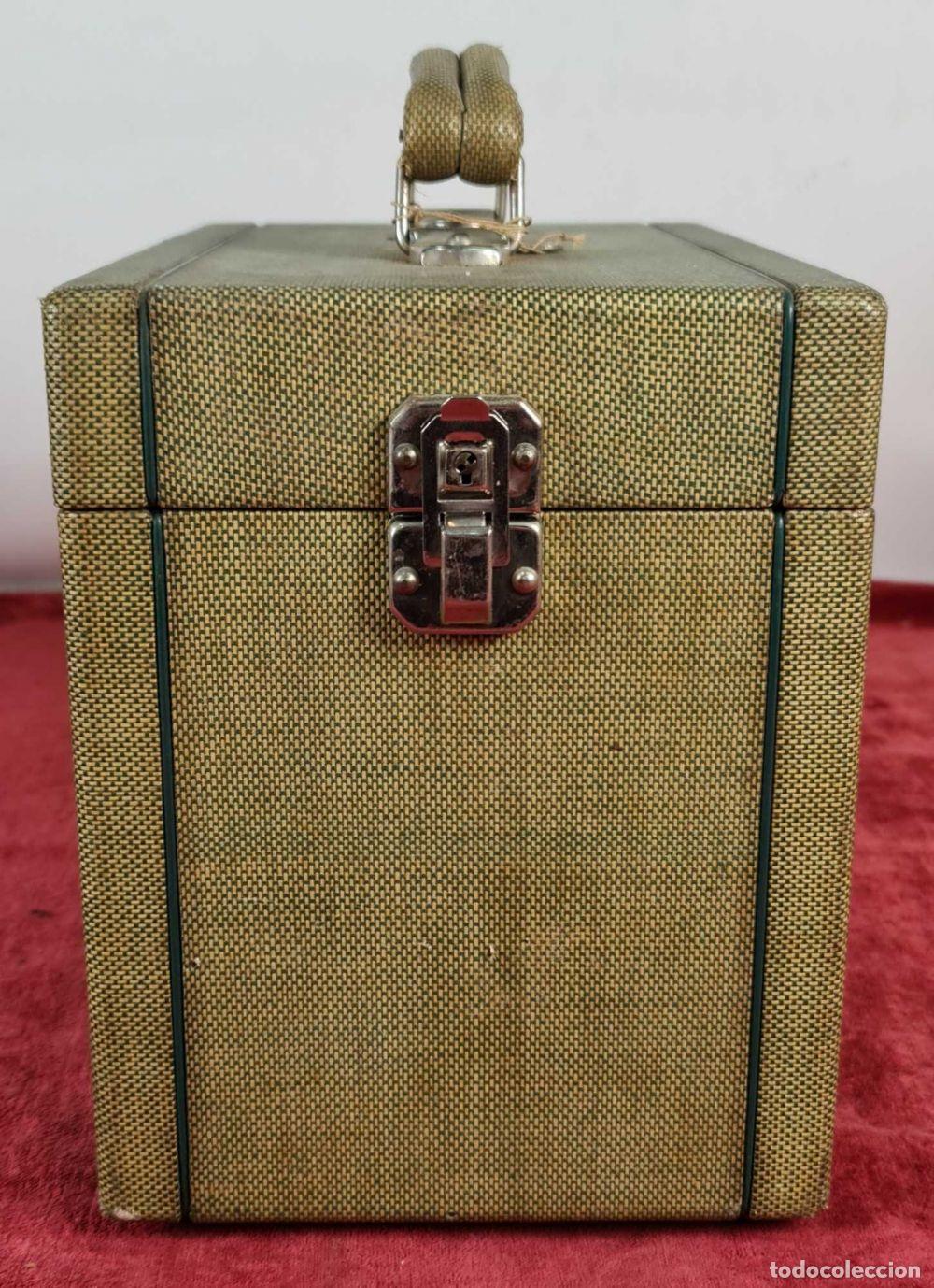Antig&uuml;edades: CONJUNTO DE PROYECTOR, TRIPODE Y EDITOR. EUMIG P8. ESTUCHE ORIGINAL. CIRCA 1950. - Foto 4