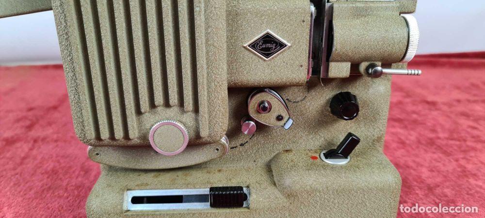 Antig&uuml;edades: CONJUNTO DE PROYECTOR, TRIPODE Y EDITOR. EUMIG P8. ESTUCHE ORIGINAL. CIRCA 1950. - Foto 13
