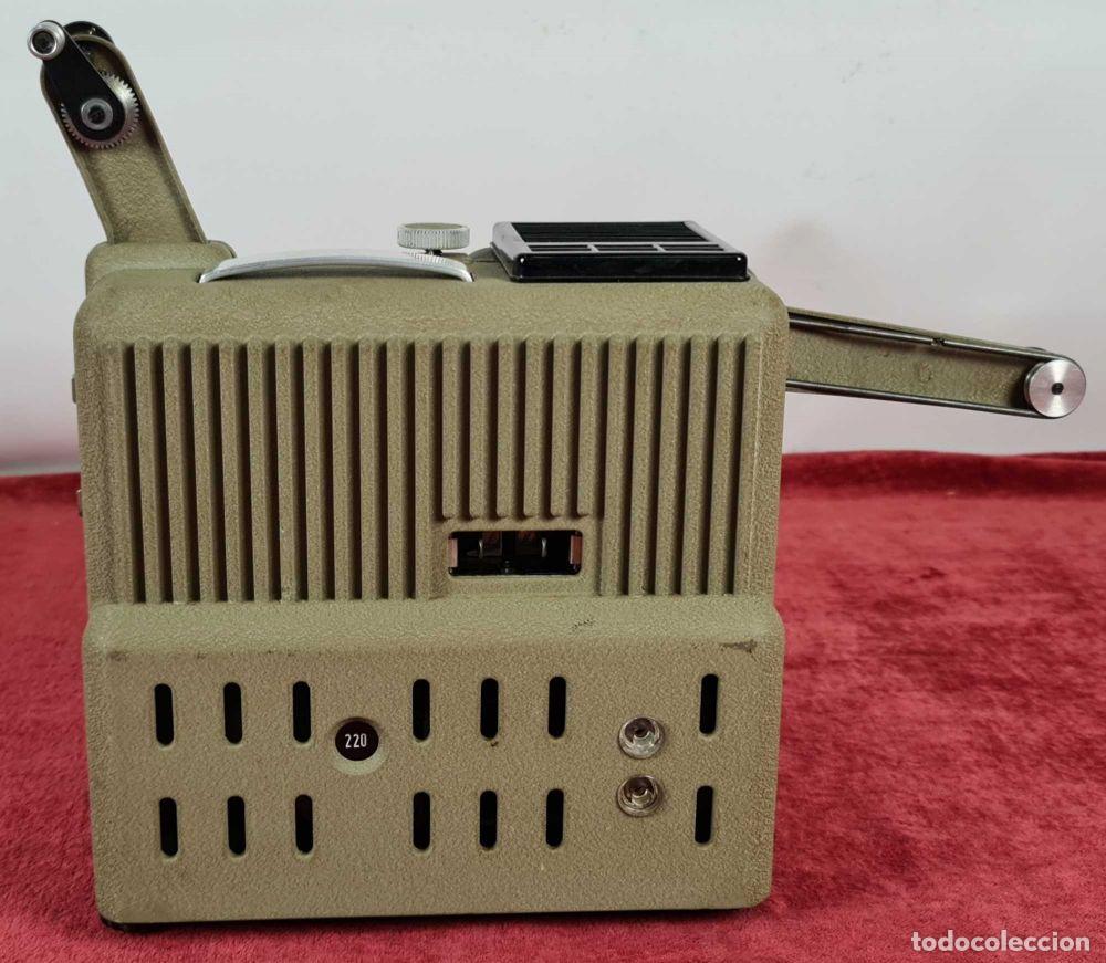 Antig&uuml;edades: CONJUNTO DE PROYECTOR, TRIPODE Y EDITOR. EUMIG P8. ESTUCHE ORIGINAL. CIRCA 1950. - Foto 17