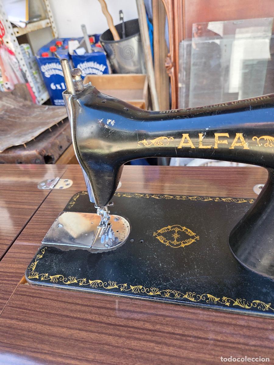 Antig&uuml;edades: maquina de coser Alfa - Foto 5