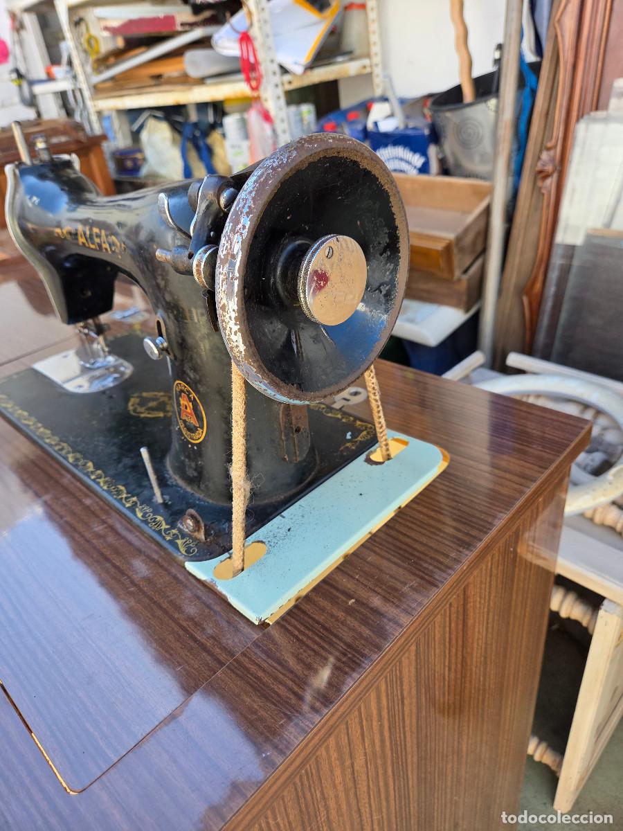Antig&uuml;edades: maquina de coser Alfa - Foto 7