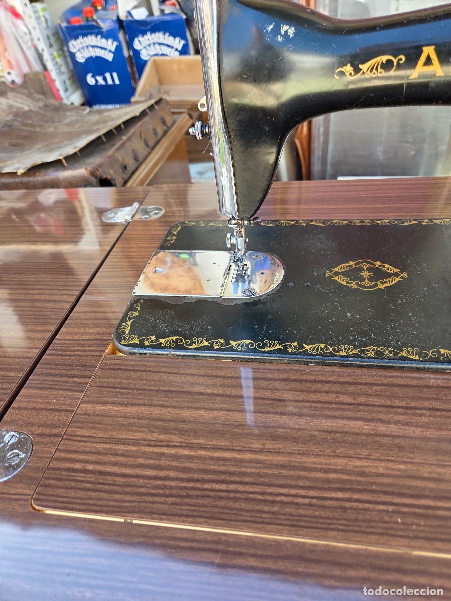 Antig&uuml;edades: maquina de coser Alfa - Foto 9