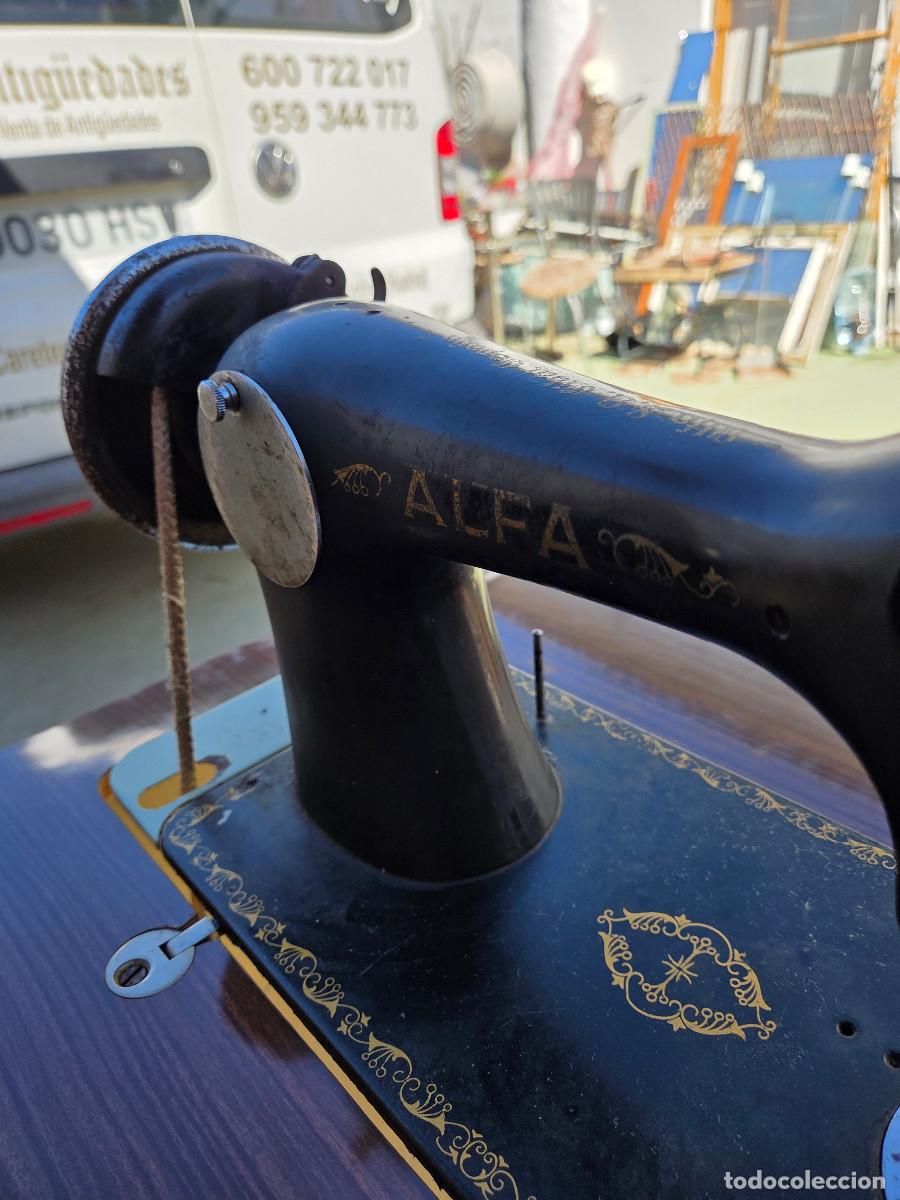 Antig&uuml;edades: maquina de coser Alfa - Foto 13