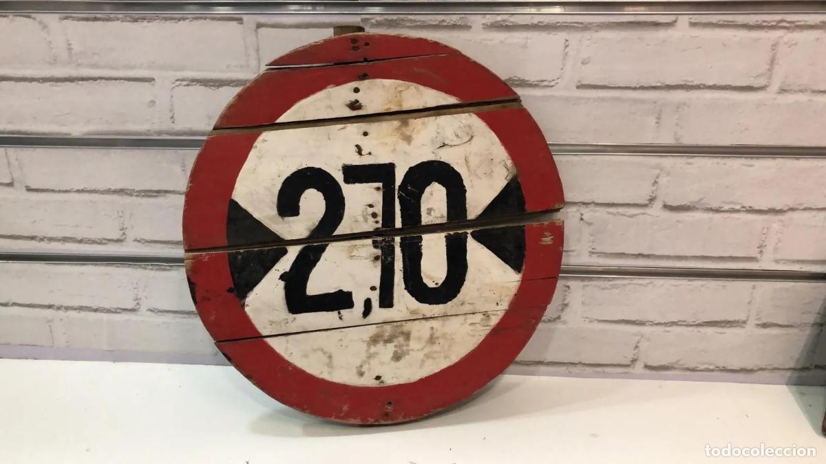 Antig&uuml;edades: Se&ntilde;al de tr&aacute;fico 1956