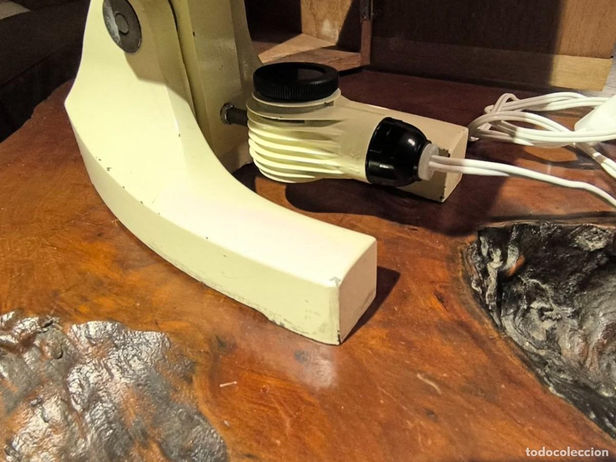 Antig&uuml;edades: Antiguo microscopio &oacute;ptico profesional con luz. FUNCIONA - Foto 3