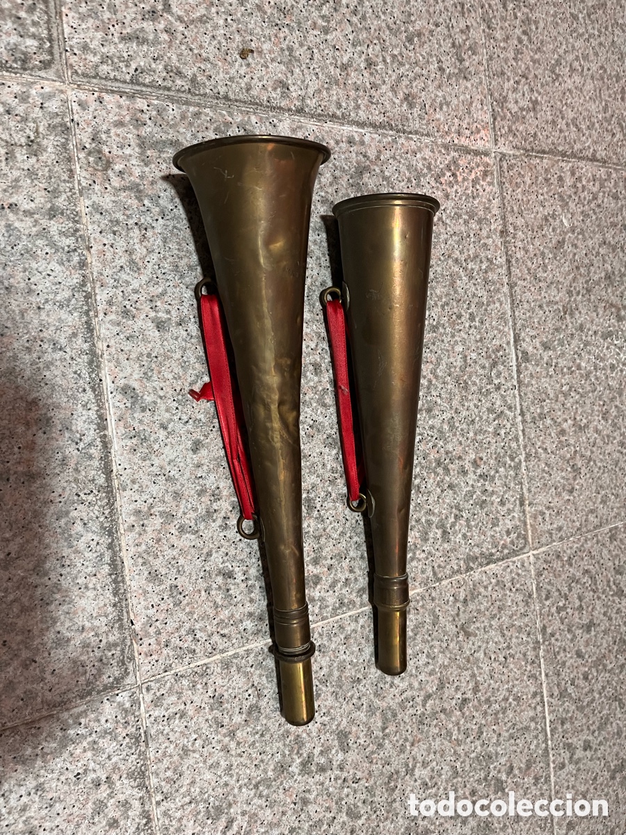 Antiquit&eacute;s: Lote de dos antiguas cornetas de se&ntilde;alizaci&oacute;n servicio militar a&ntilde;os 60