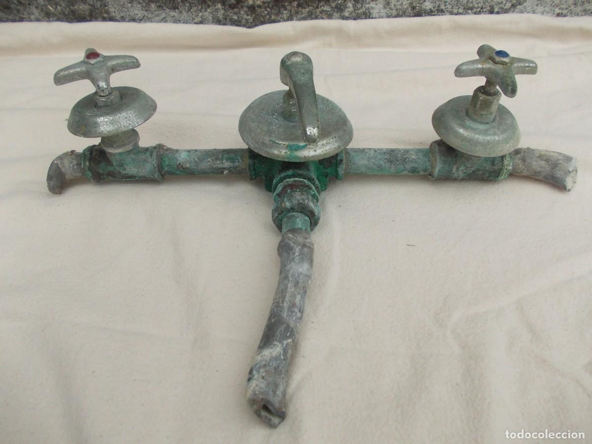 Oggetti Antichi: Grifer&iacute;a antigua met&aacute;lica v&aacute;lvulas corrosi&oacute;n p&aacute;tina verde fontaner&iacute;a vintage piezas retro decoraci&oacute;n