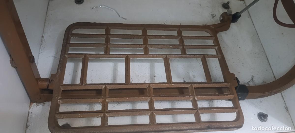 Antig&uuml;edades: Maquina de coser alfa - Foto 3