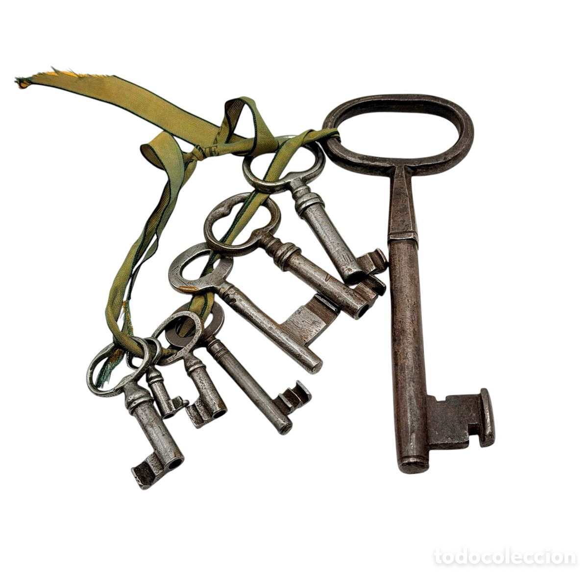 Antig&uuml;edades: Lote de Antiguas Llaves