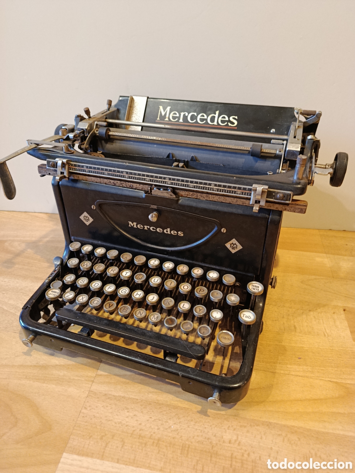 Antig&uuml;edades: Maquina de escribir Mercedes 6 1940