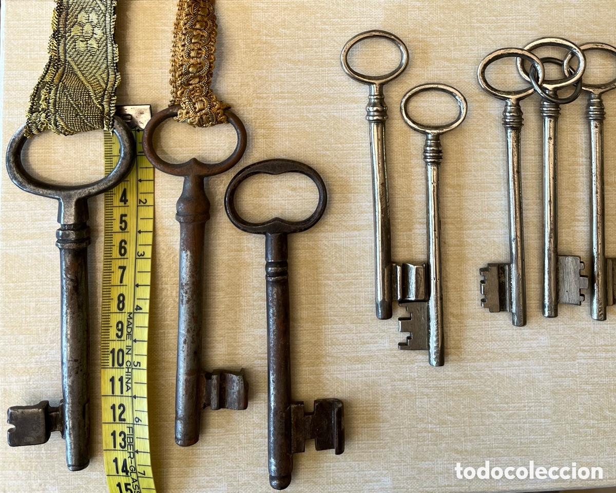 Antig&uuml;edades: Lote 8 llaves antiguas varios tama&ntilde;os