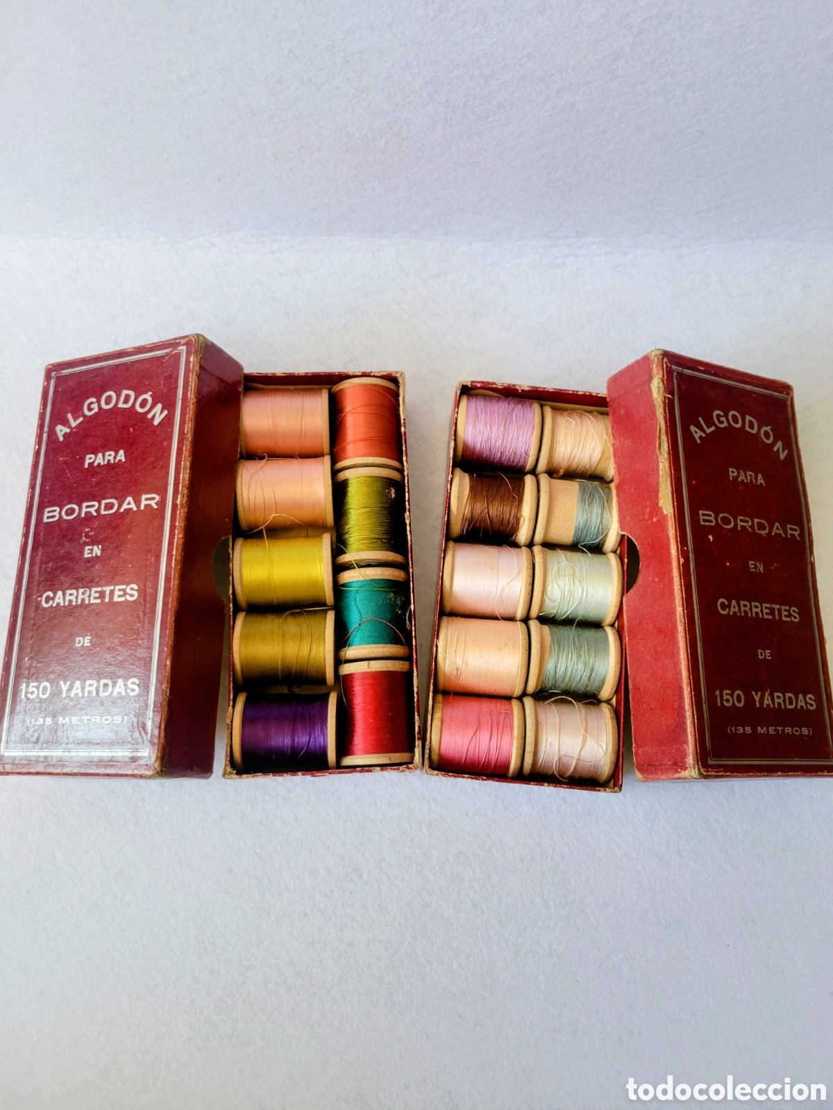 Antig&uuml;edades: LOTE 2 ANTIGUAS CAJAS CON BOBINAS DE HILO DE ALGODON