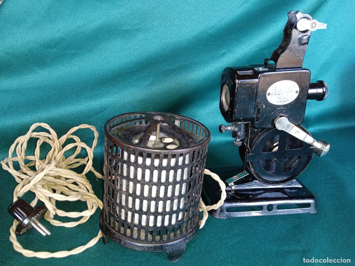 Antig&uuml;edades: Proyector PATHE KID, de Phathe-Baby. - Foto 2