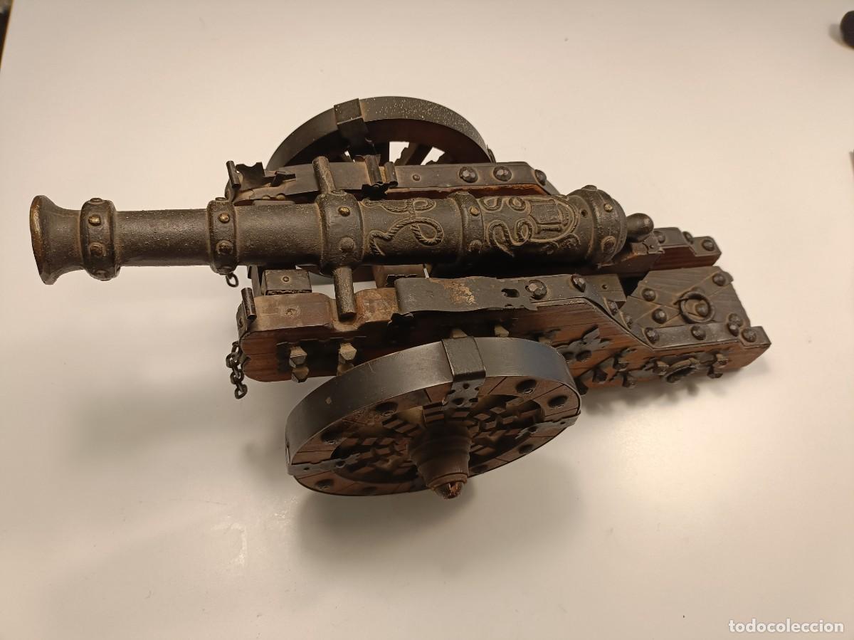 Antig&uuml;edades: Magn&iacute;fico Ca&ntilde;&oacute;n de Artiller&iacute;a - Hierro Fundido y Madera - 4,2 KG de Peso - Gran Calidad y Detalle