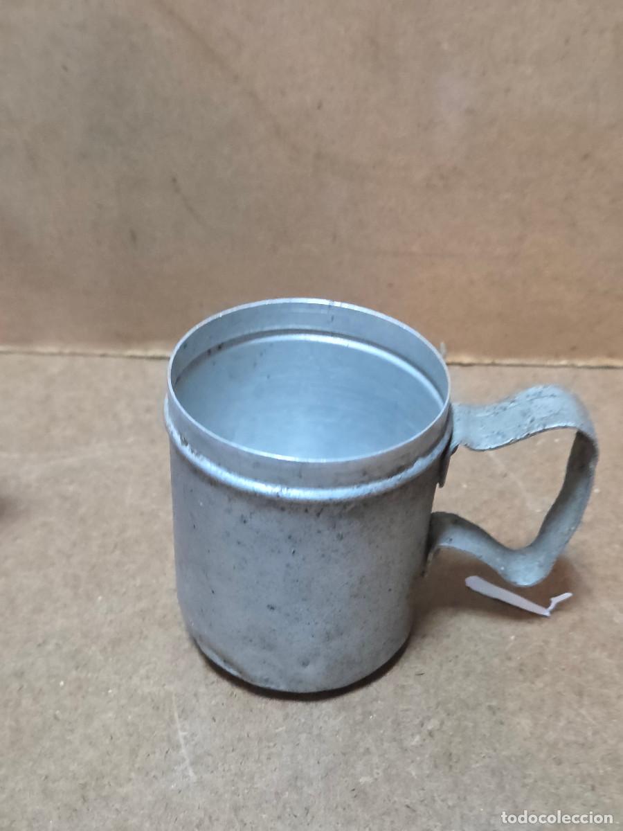Antig&uuml;edades: peque&ntilde;a jarra de aluminio antigua - Foto 2