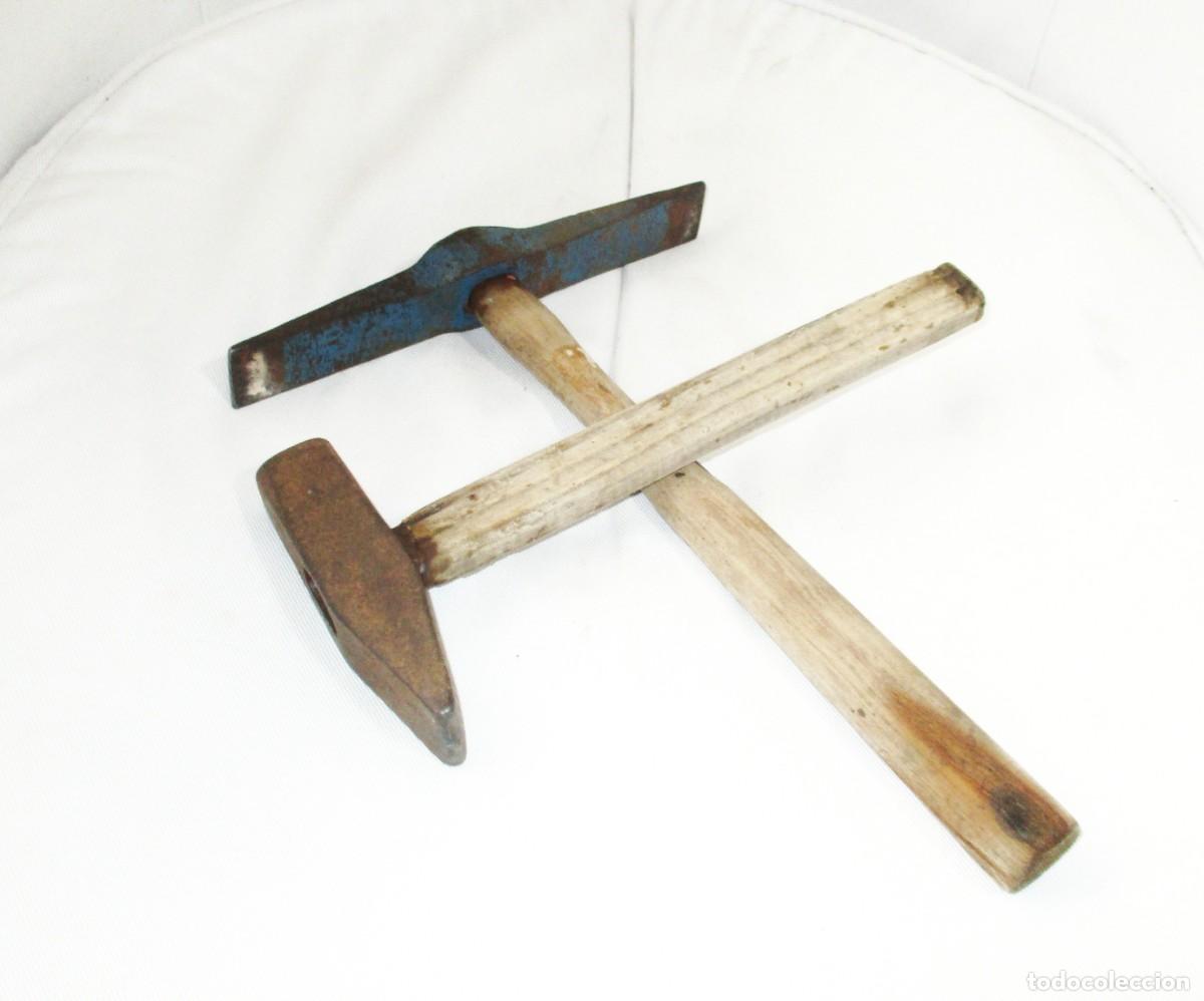 Antig&uuml;edades: PAREJA DE MARTILLOS ANTIGUOS DE CHAPISTA O CARROCERO.