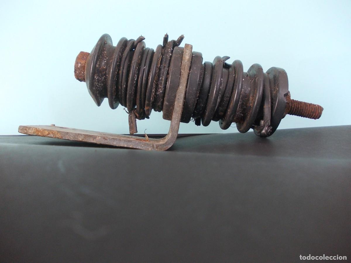 Antig&uuml;edades: Aislador industrial antiguo goma y metal pieza el&eacute;ctrica vintage oxidada rareza mec&aacute;nica decoraci&oacute;n