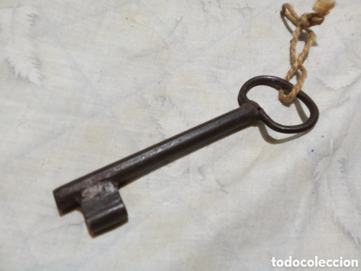 Antig&uuml;edades: GRAN Y ANTIGUA LLAVE - Foto 1