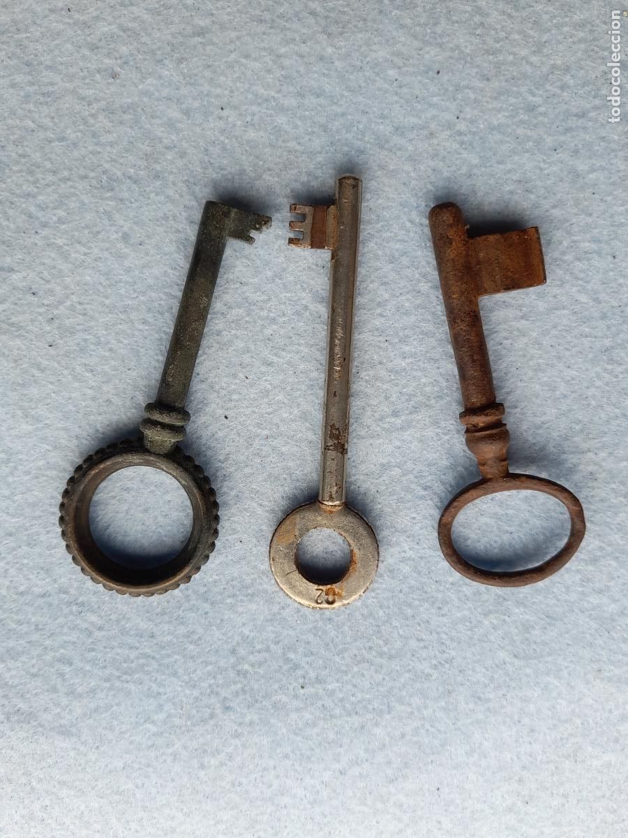 Antig&uuml;edades: Lote de 3 Llaves Antiguas.