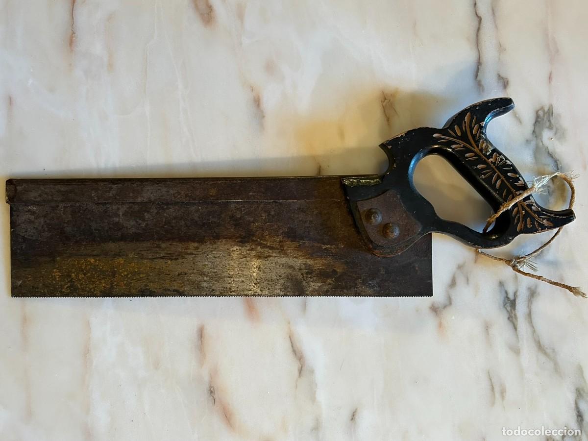 Antig&uuml;edades: ANTIGUO SERRUCHO DE CARPINTERO - PANEL/HAND SAW - MANGO DECORADO - INICIOS SIGLO XX
