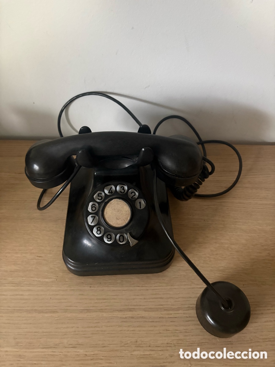 Telefone: Tel&eacute;fono antiguo baquelita color negro