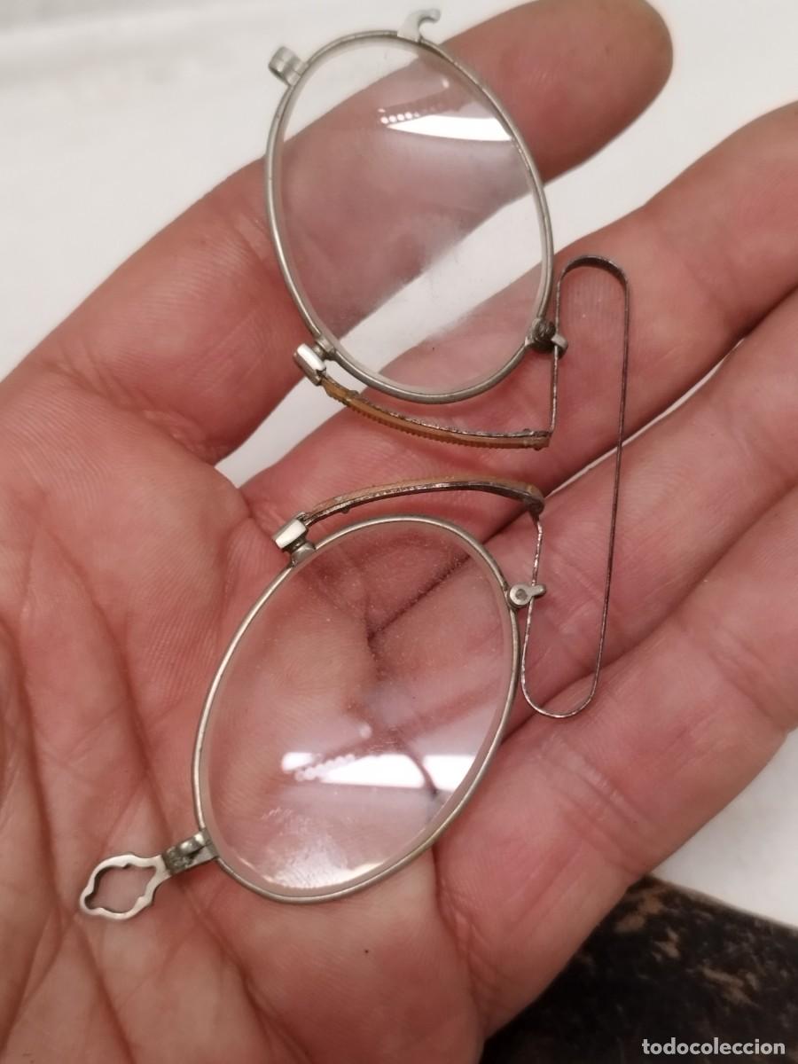 Antig&uuml;edades: Antiguas gafas con su funda. - Foto 4