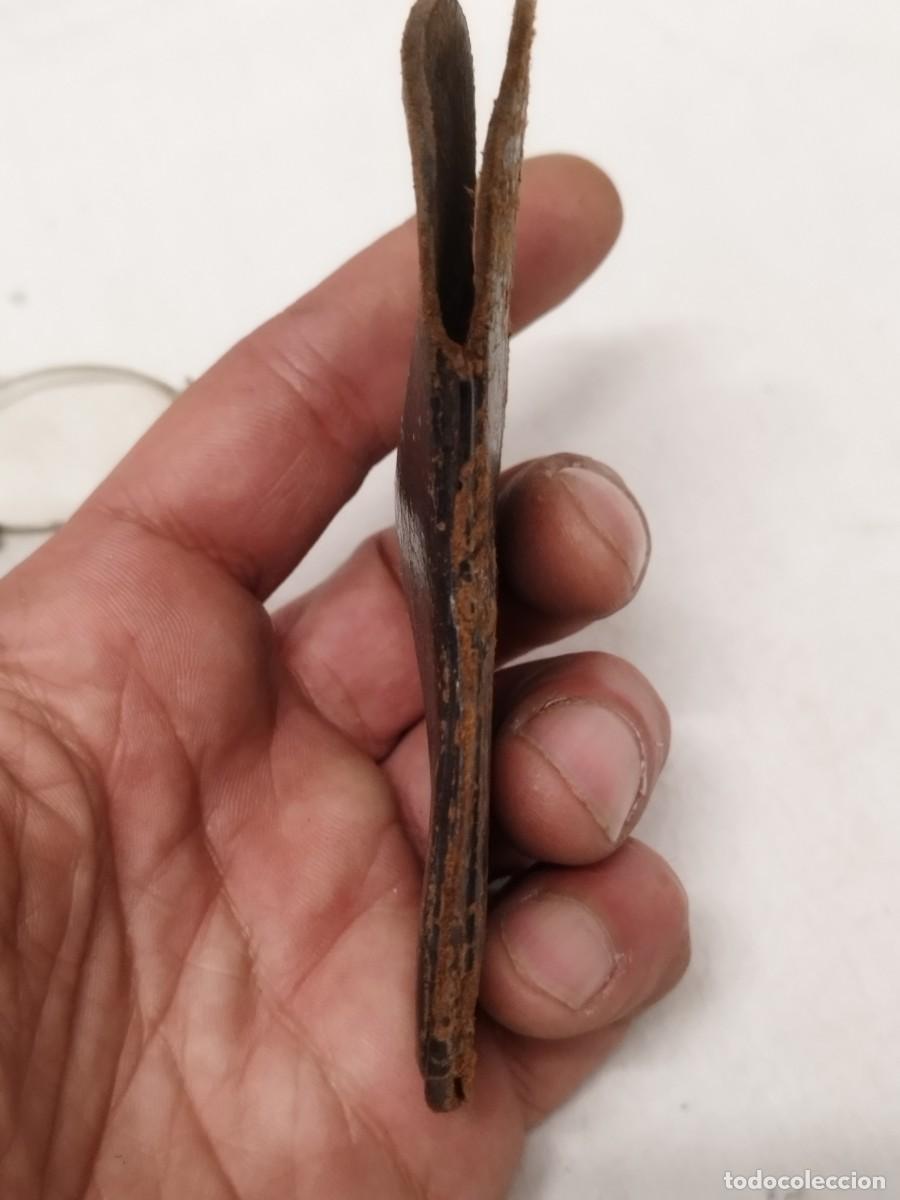 Antig&uuml;edades: Antiguas gafas con su funda. - Foto 6
