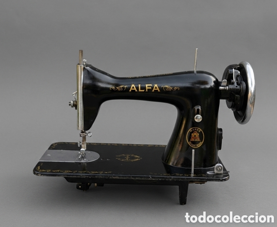 Antig&uuml;edades: MAQUINA DE COSER ALFA S.A. EIBAR - BIEN CONSERVADA - Foto 2