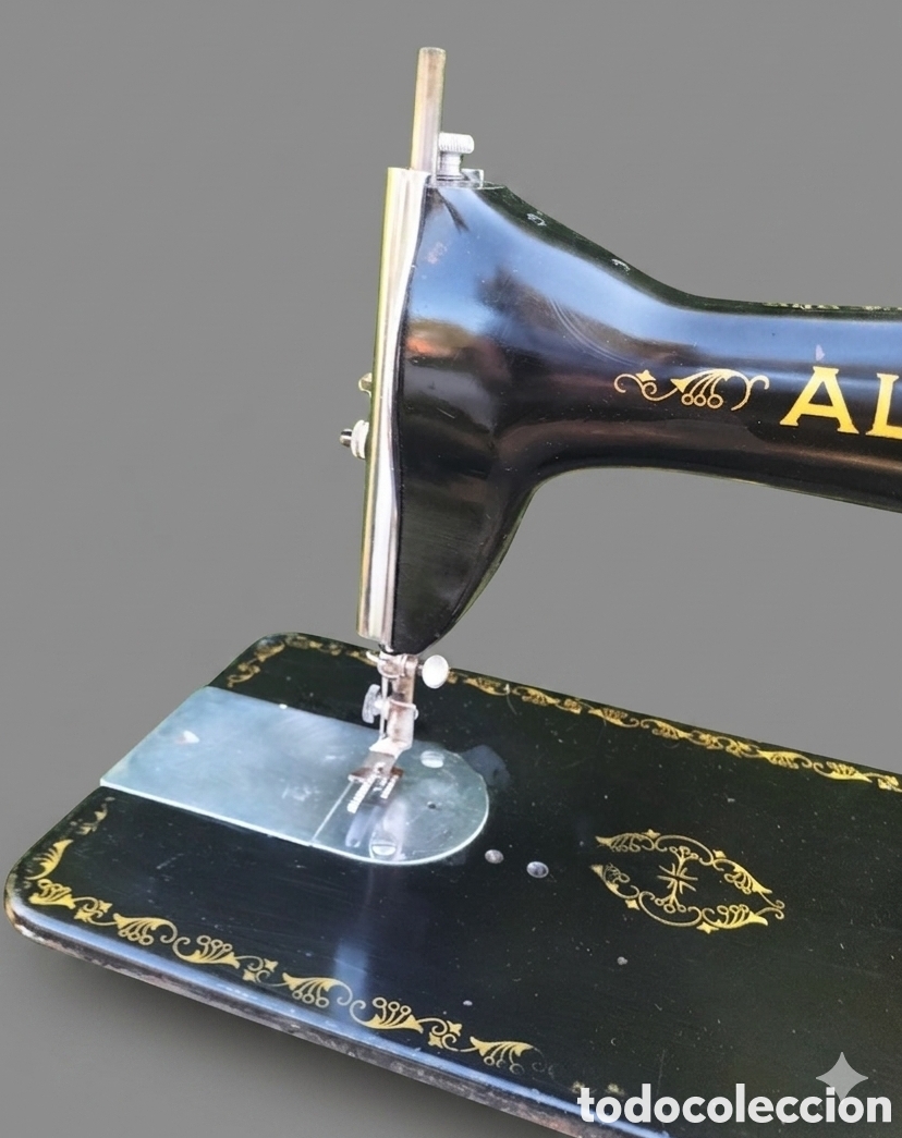 Antig&uuml;edades: MAQUINA DE COSER ALFA S.A. EIBAR - BIEN CONSERVADA - Foto 4