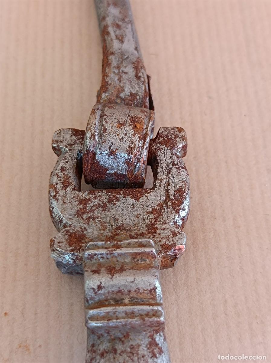 Antig&uuml;edades: LLAMADOR DE HIERRO ZOOMORFO - Foto 11