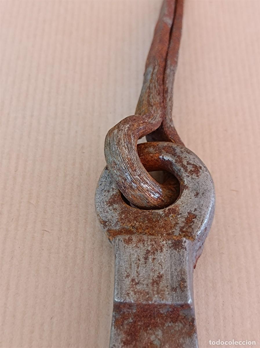 Antig&uuml;edades: LLAMADOR DE HIERRO ZOOMORFO - Foto 13