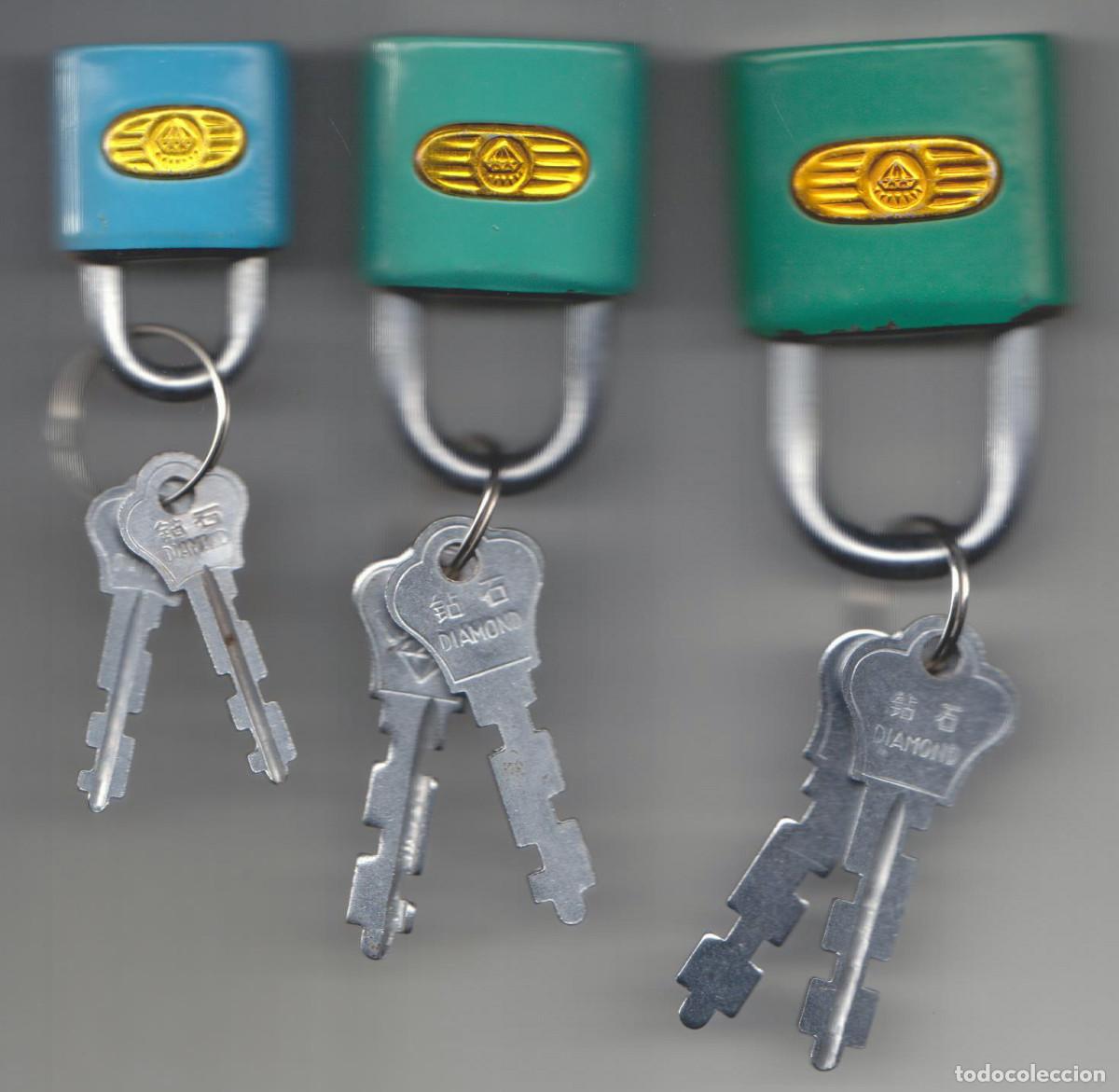 Oggetti Antichi: TRES CANDADOS CON SUS LLAVES - MADE IN CHINA - PERFECTO ESTADO