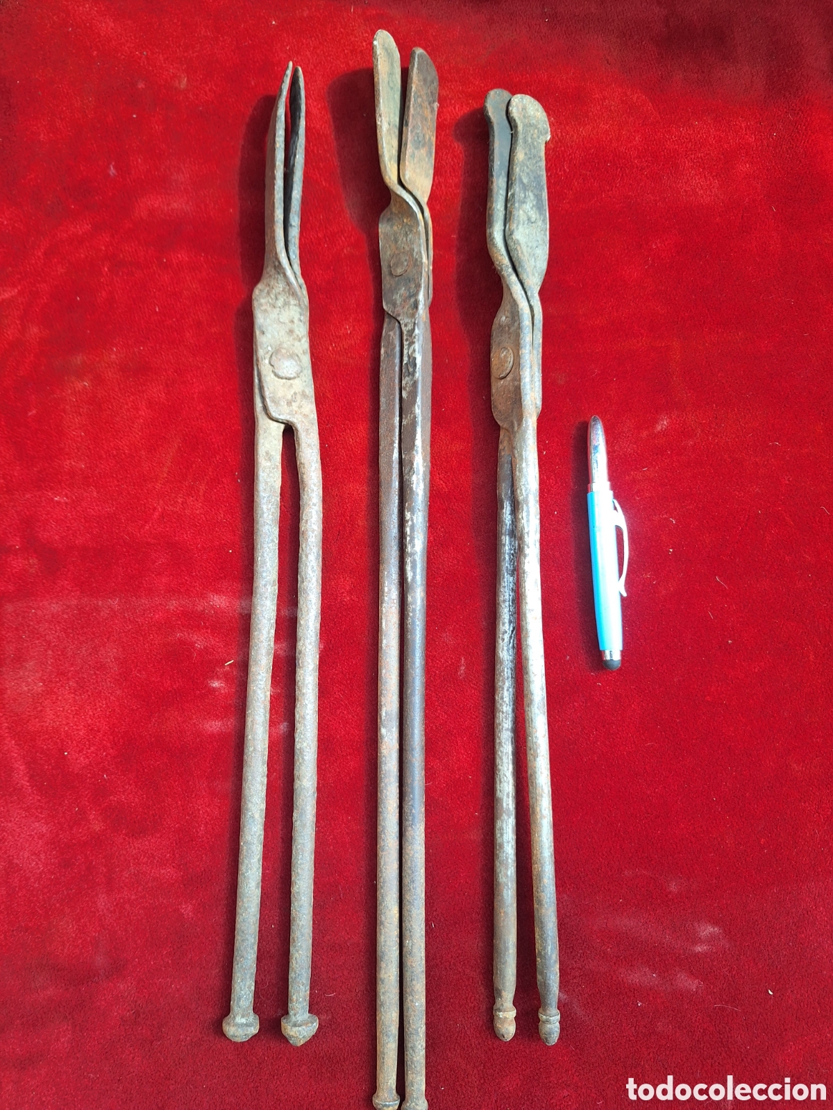 Antig&uuml;edades: Lote 3 antiguas tenazas,de forja o pinzas de herrero!