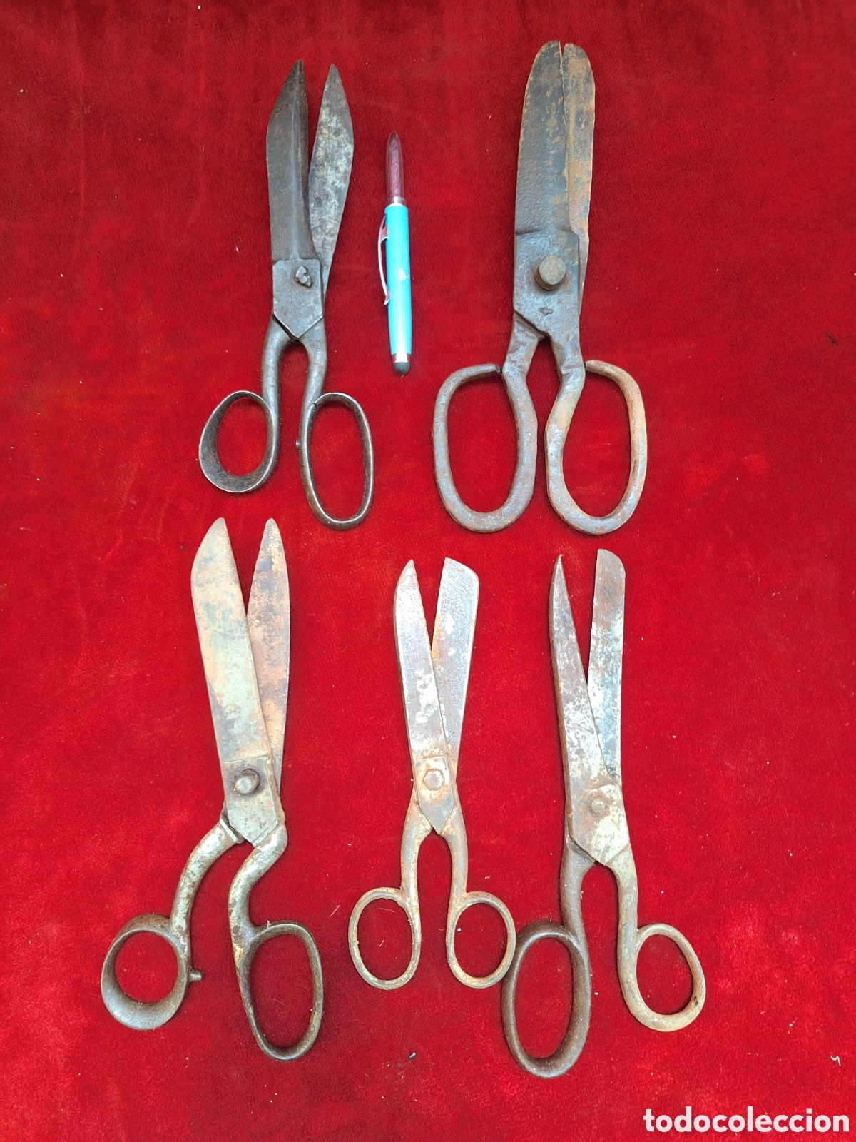 Antig&uuml;edades: Gran lote de antiguas tijeras de sastreria. Forja!