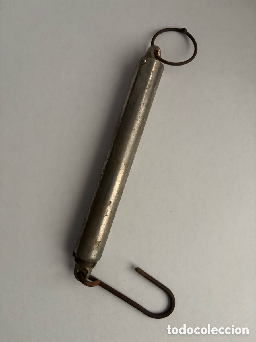 Antig&uuml;edades: B&aacute;scula de muelle de 1 Kg en tubo - Foto 2