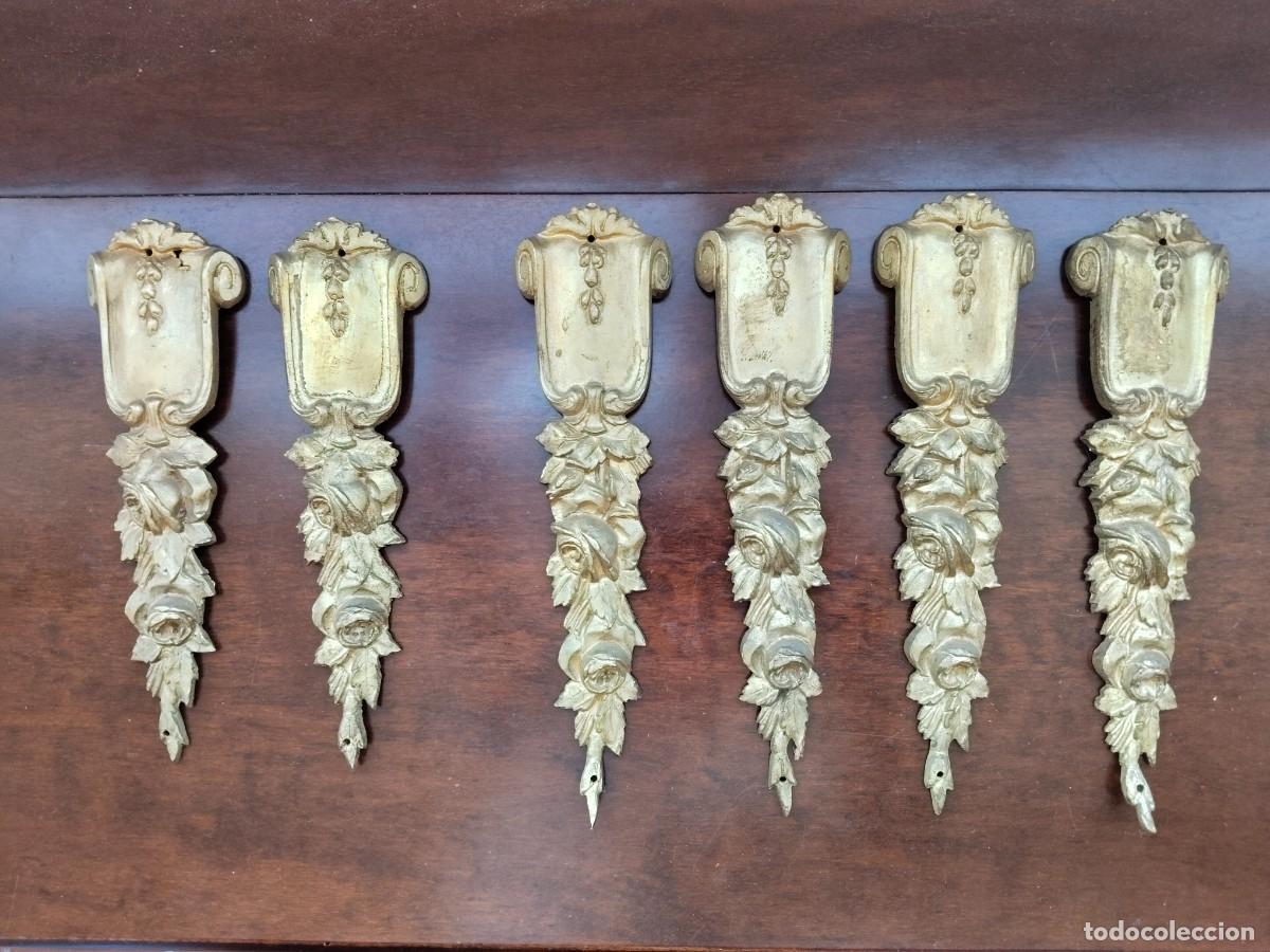 Antiquit&eacute;s: 6 embellecedores en bronce para muebles (4 de 22 cm y 2 de 20 cm.) Motivo floral ver fotos.